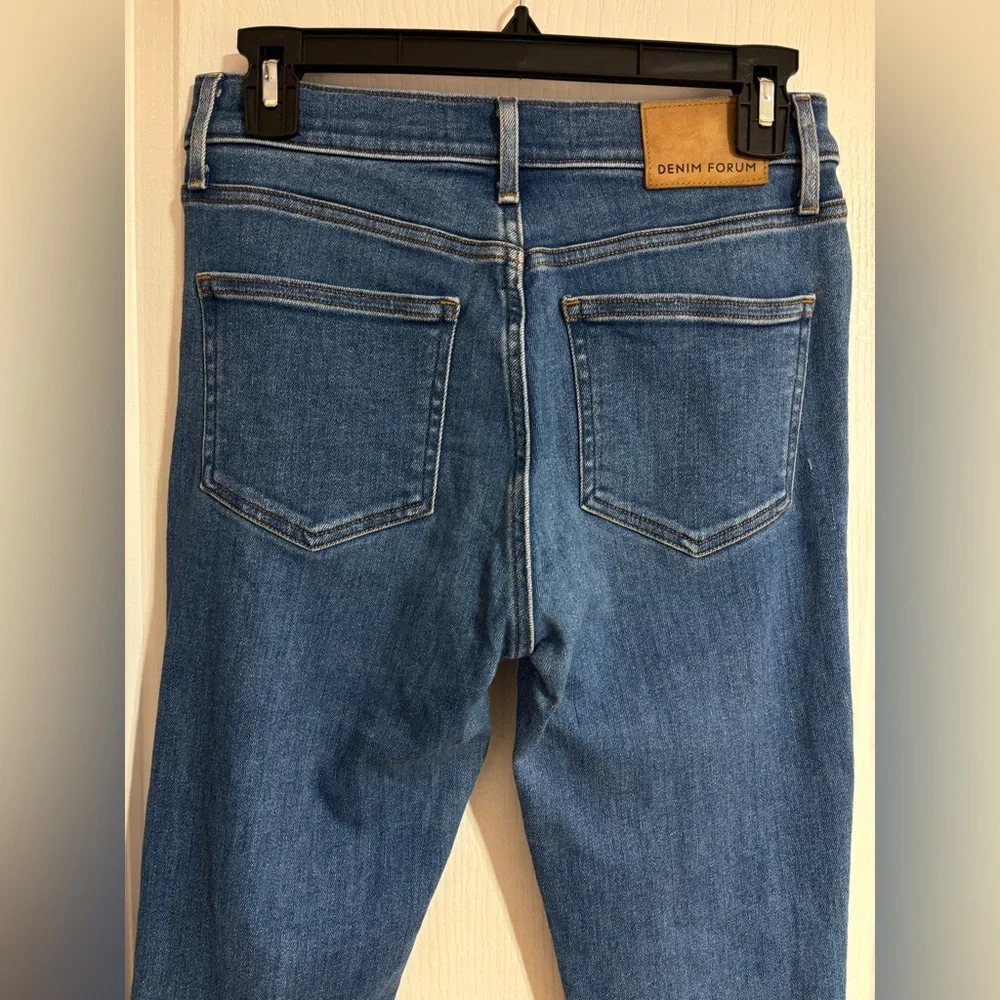 Aritzia Denim Forum Jane Mid Rise Boot Cut Cotton Lyocell Blue Jeans Size 27 - Picture 10 of 13